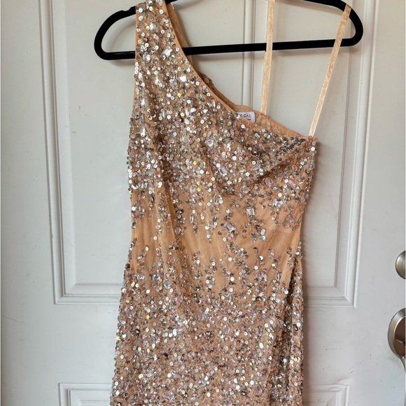 MAC DUGGAL Beige One Shoulder Sheer Hand Beaded Mini Dress✨ - Picture 3 of 5